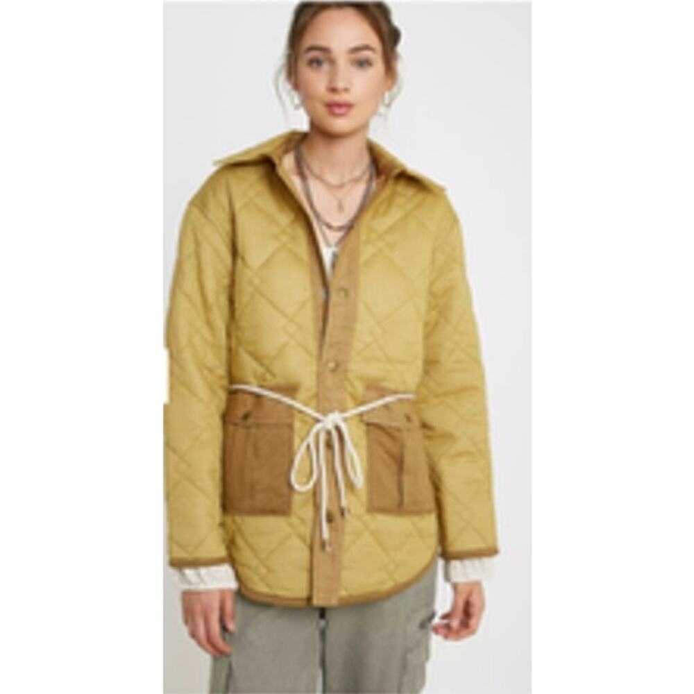 Urban Outfitters Women's sz M Lita Quilted Jacket w/ Dancing Bear on back